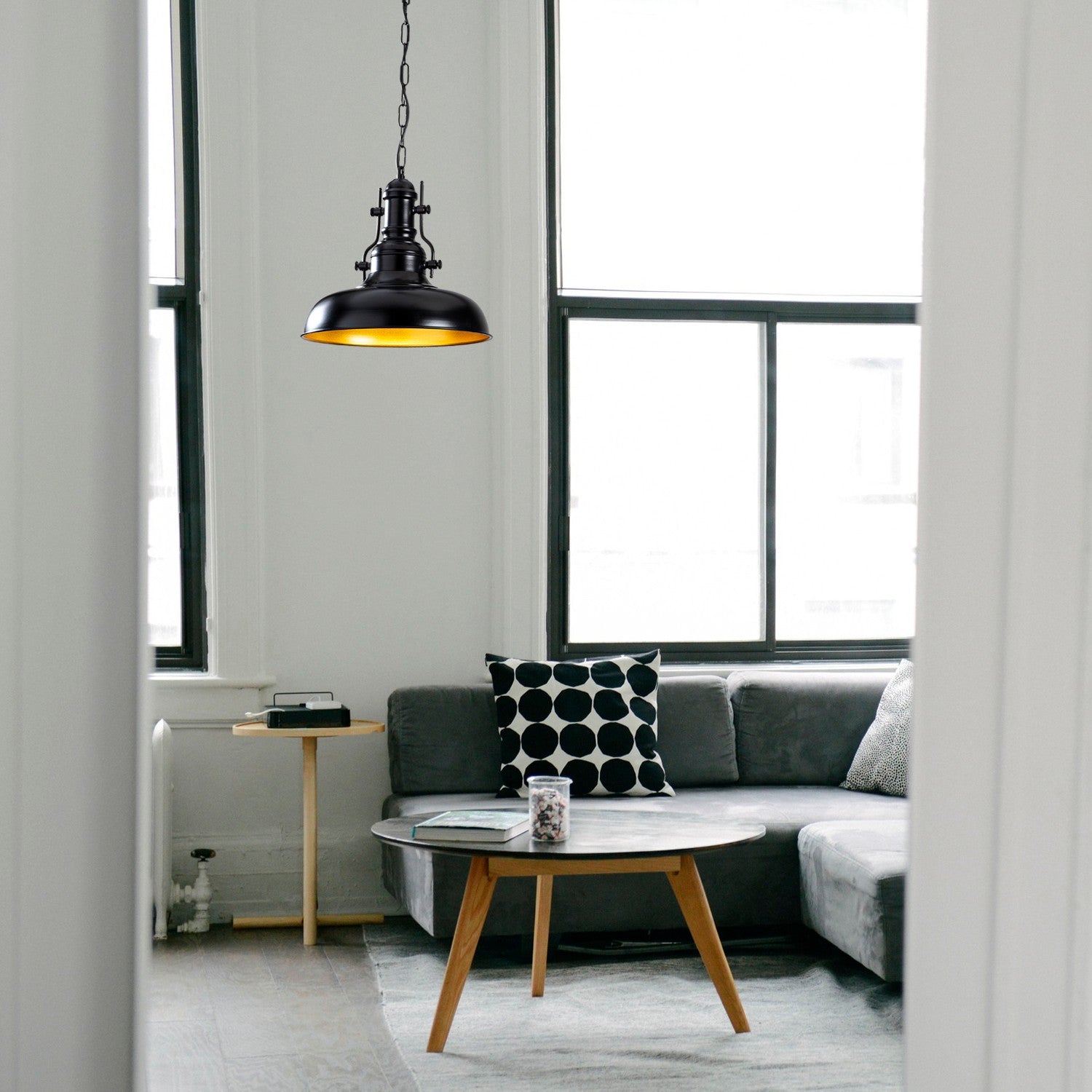 Candeeiro de Teto Industrial Escandinavo, Corpo em Metal Preto, 32 x 32 cm, Altura 78 cm, Soquete E27 Máx. 40 W, Cabo de 90 cm | Iluminação Elegante para Espaços Modernos