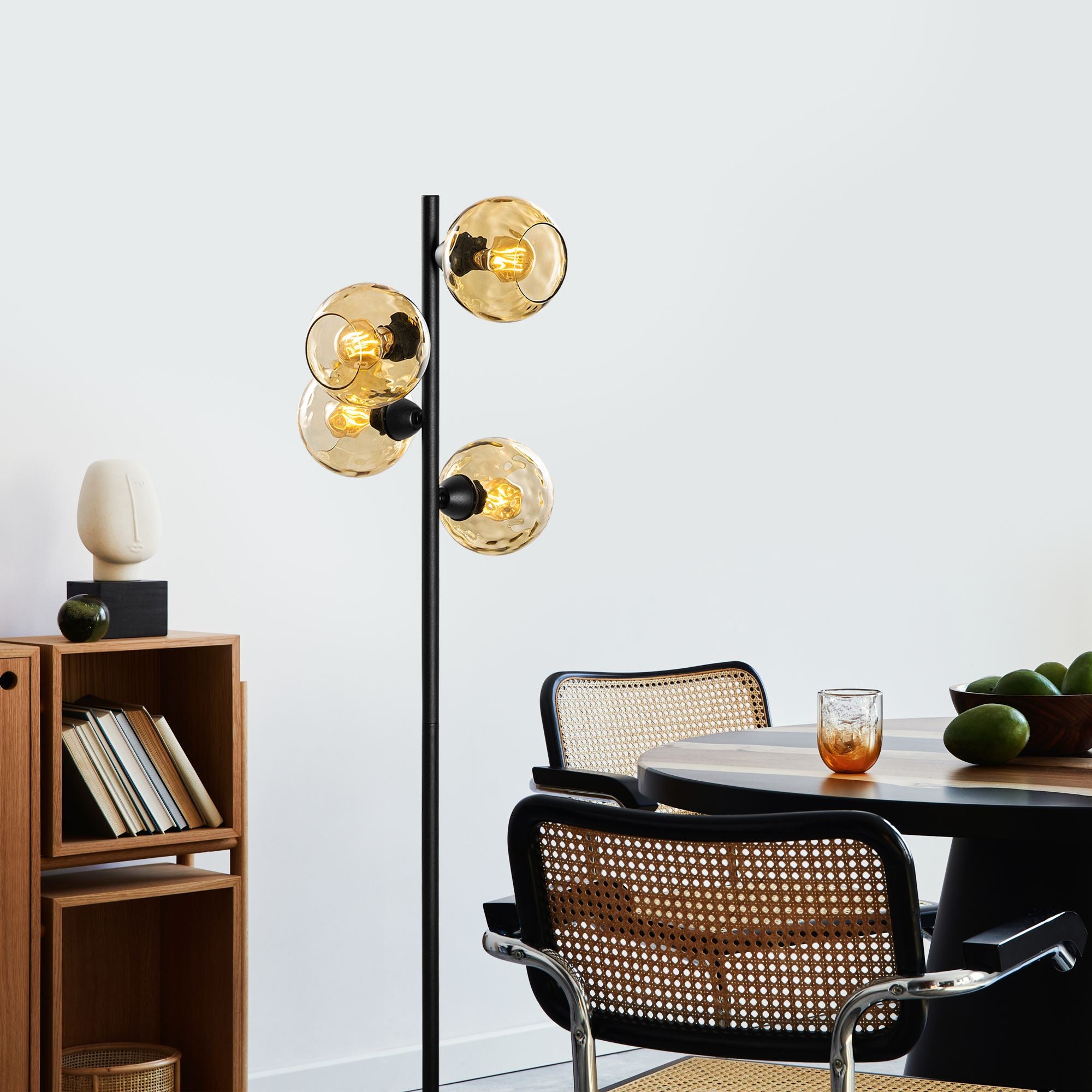 Candeeiro de Pé-Benek-Amarelo
Preto