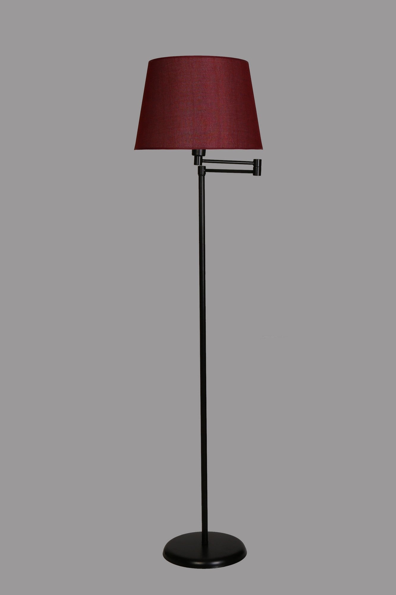 Candeeiro de Pé – 170 cm – Preto e Vermelho Escarlate – Metal e Tecido