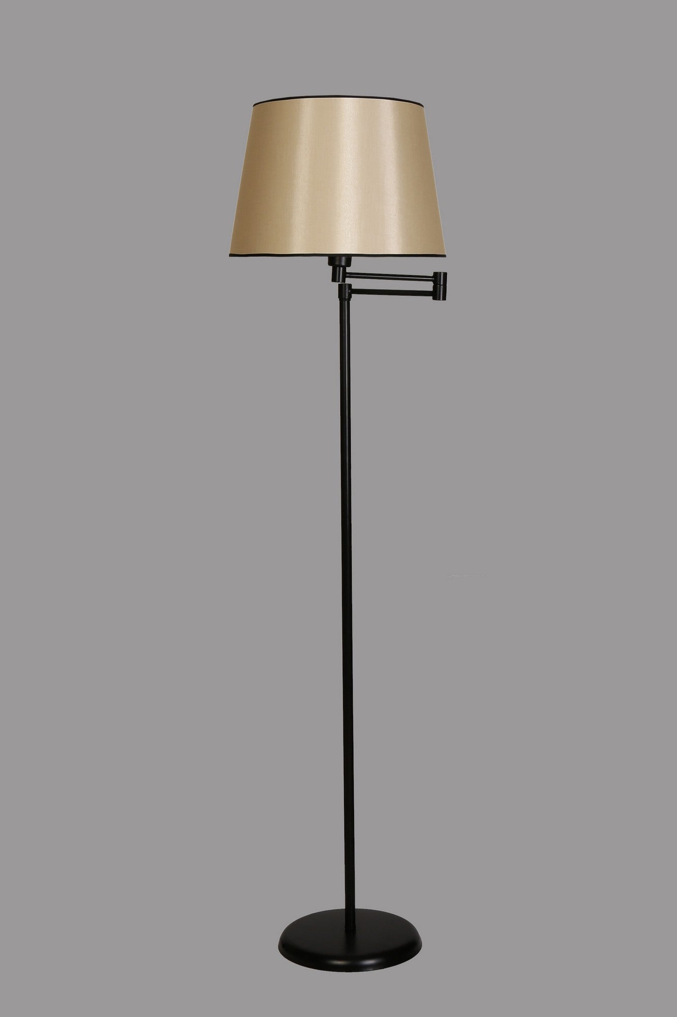 Candeeiro de Pé – 170 cm – Bege e Preto – Metal