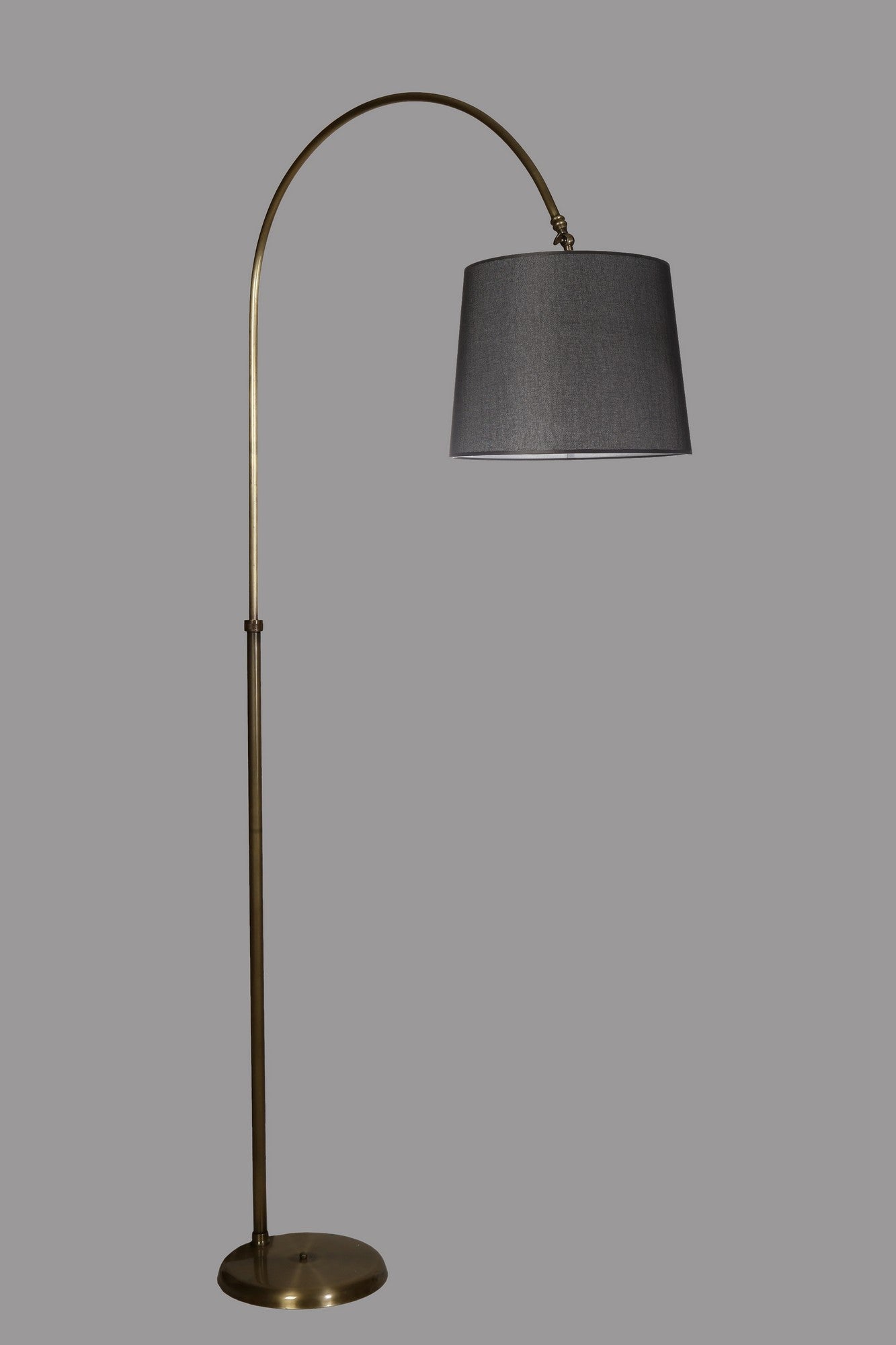 Candeeiro de Pé – 200cm – Preto – Metal e Tecido