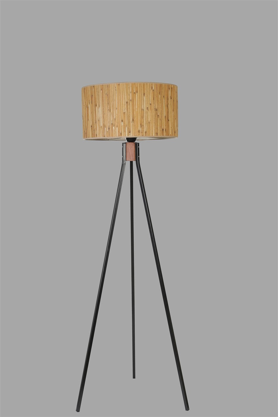 Candeeiro de Pé – 155 cm – Carvalho e Preto – Metal e Madeira