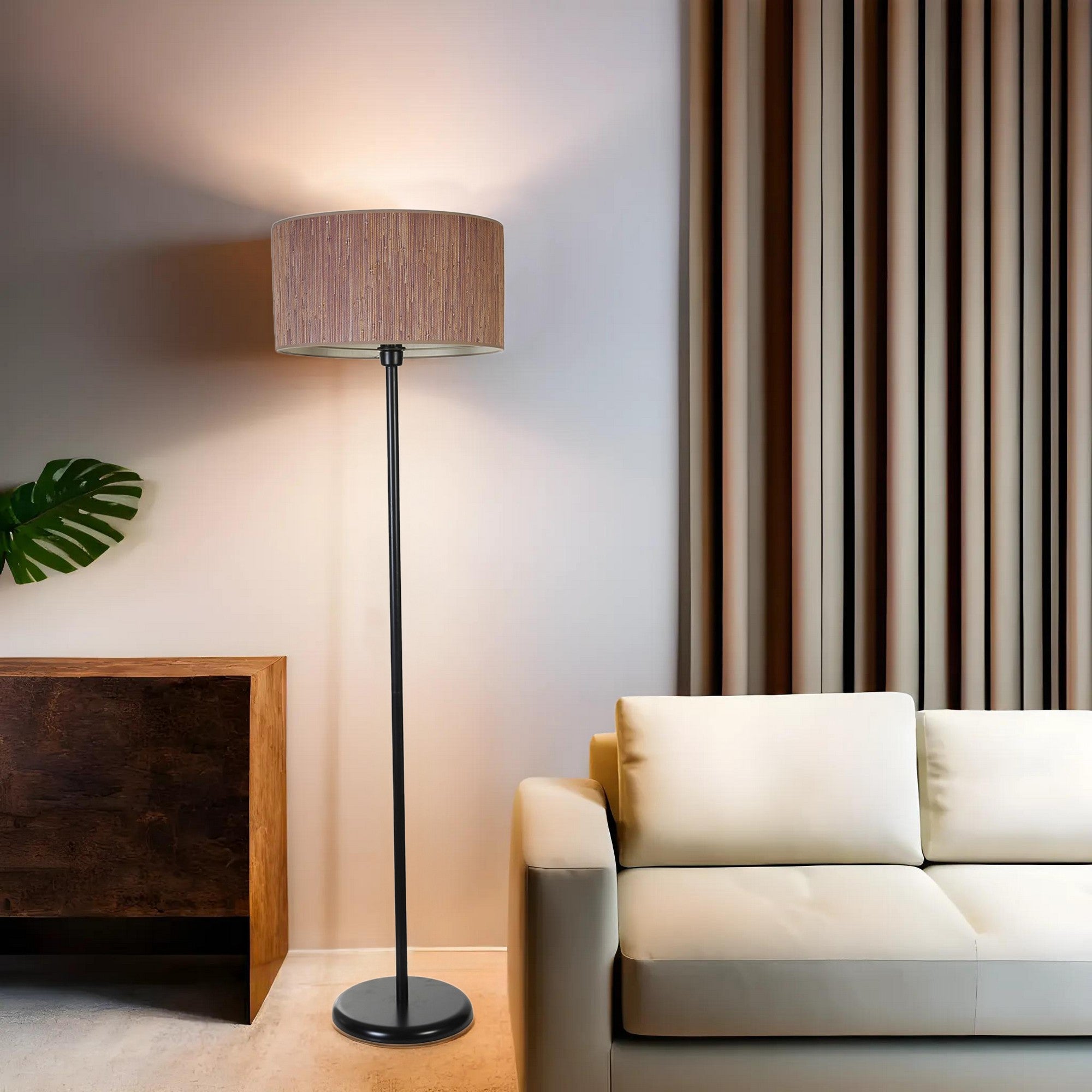 Candeeiro de Pé – 162 cm – Preto – Metal e Bambu