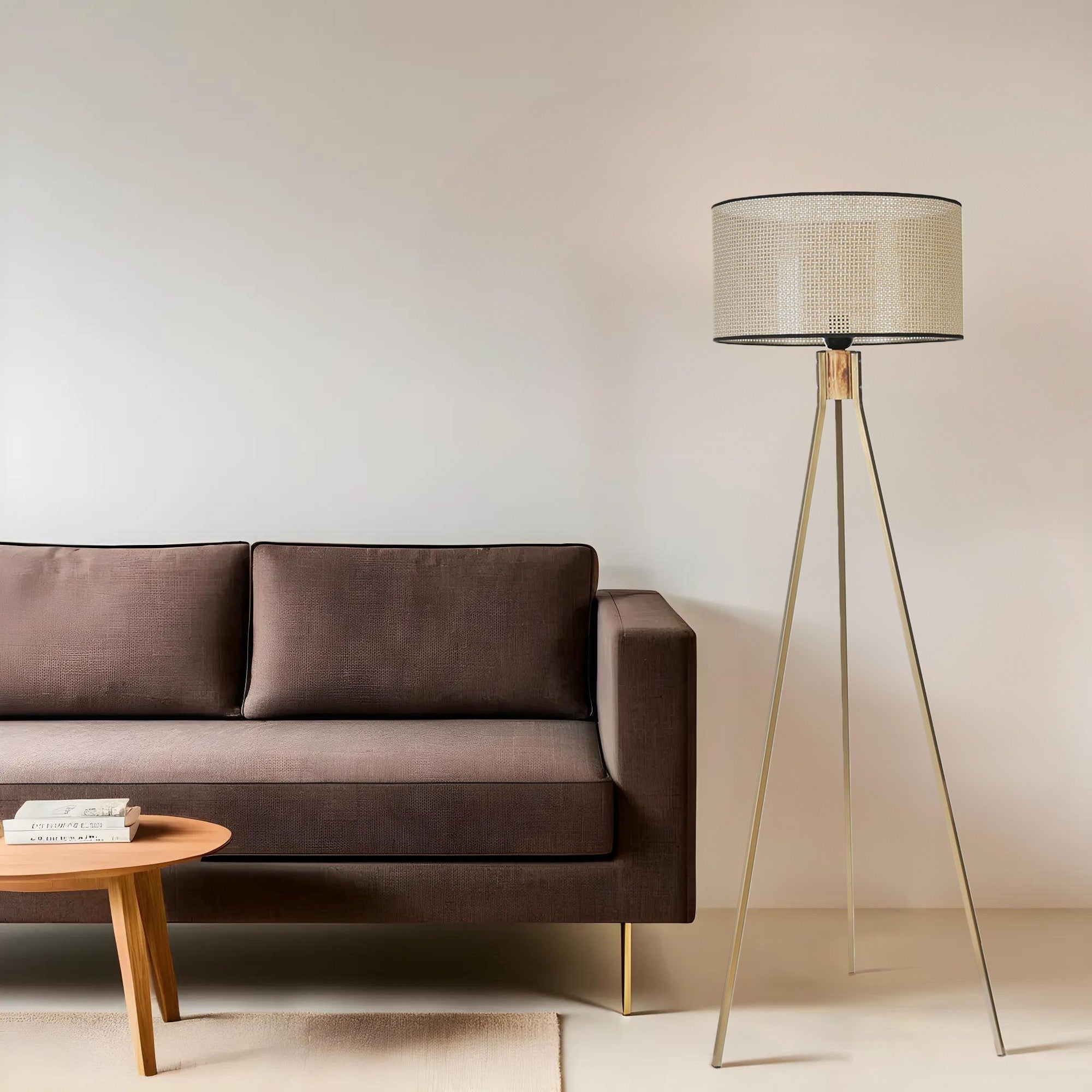 Candeeiro de Pé – 155 cm – Dourado – Metal e Madeira