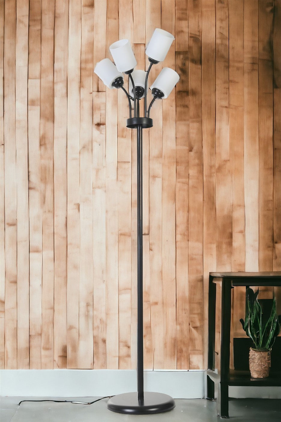 Candeeiro de Pé – 165 cm – Preto e Branco – Metal e Vidro