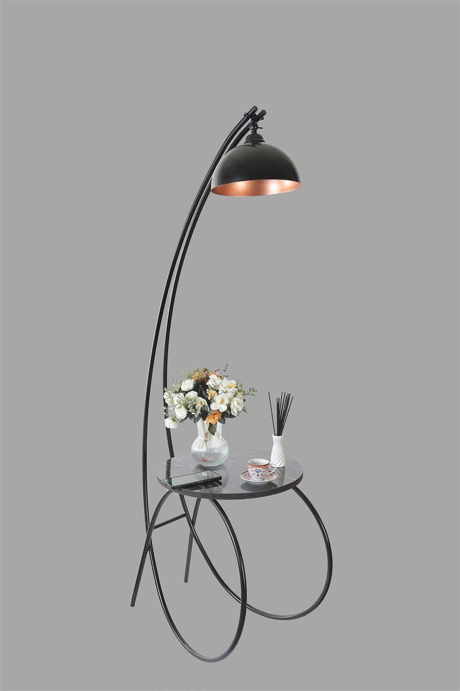Candeeiro de Pé – 165 cm – Preto – Metal