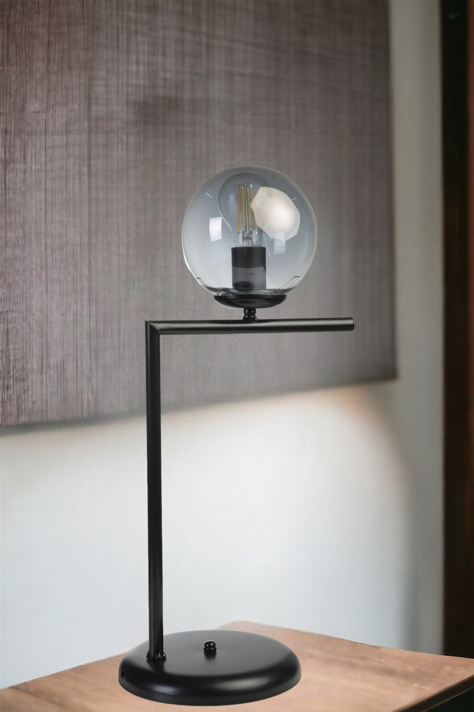 Candeeiro de Mesa – 57 cm – Preto e Fumê – Metal e Vidro