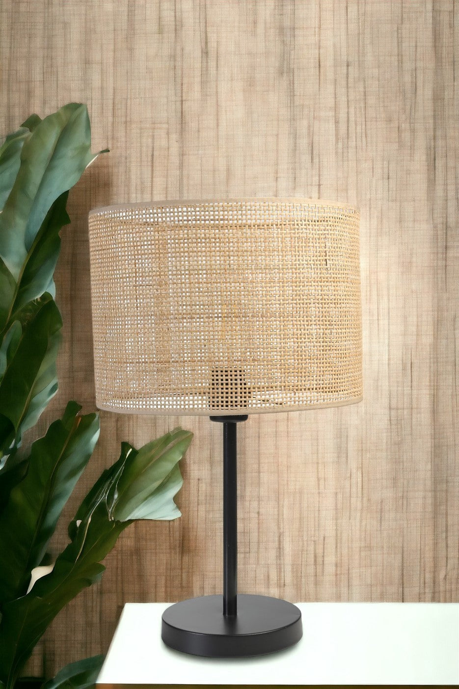 Candeeiro de Mesa – 45 cm – Preto – Metal e Bambu