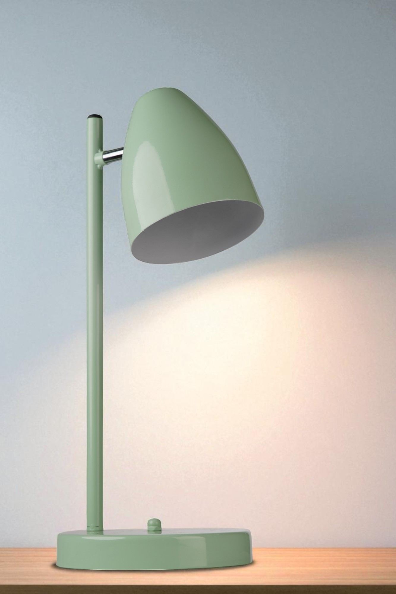 Candeeiro de Mesa em Metal – 43 cm de Altura – Verde Menta