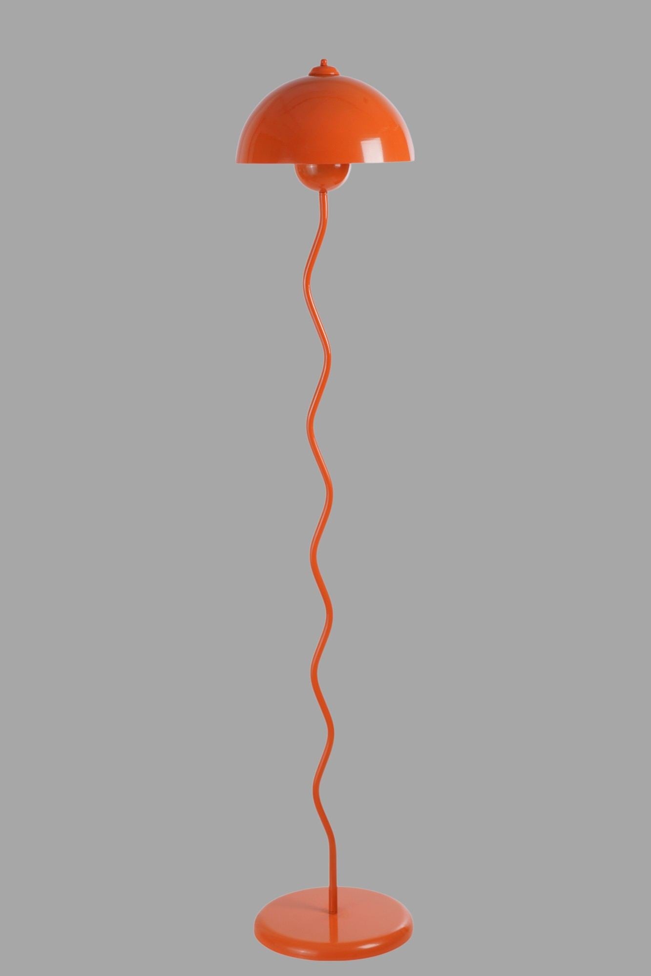 Candeeiro de Pé – 157 cm – Laranja – Metal