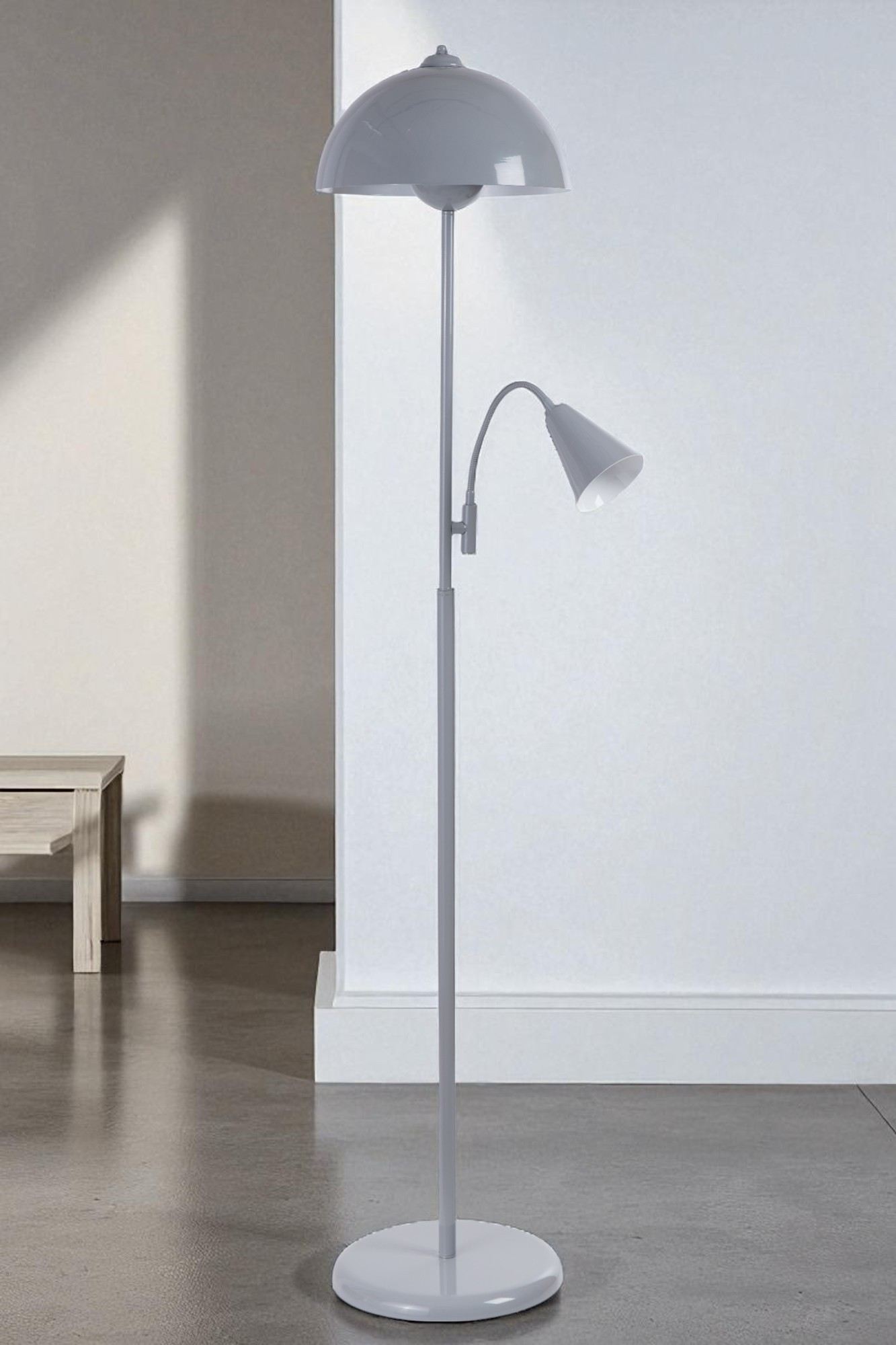 Candeeiro de Pé – 157 cm – Cinza – Metal
