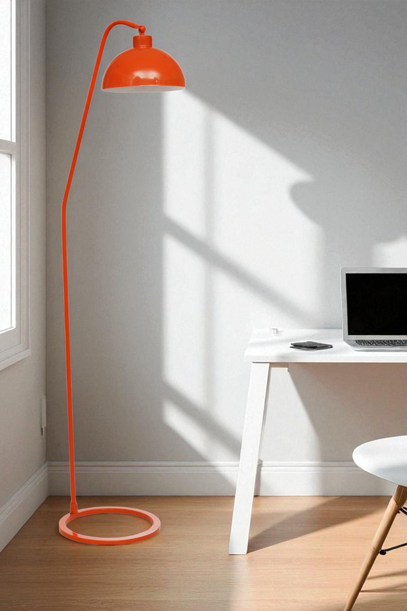 Candeeiro de Pé – 155 cm altura – laranja – metal