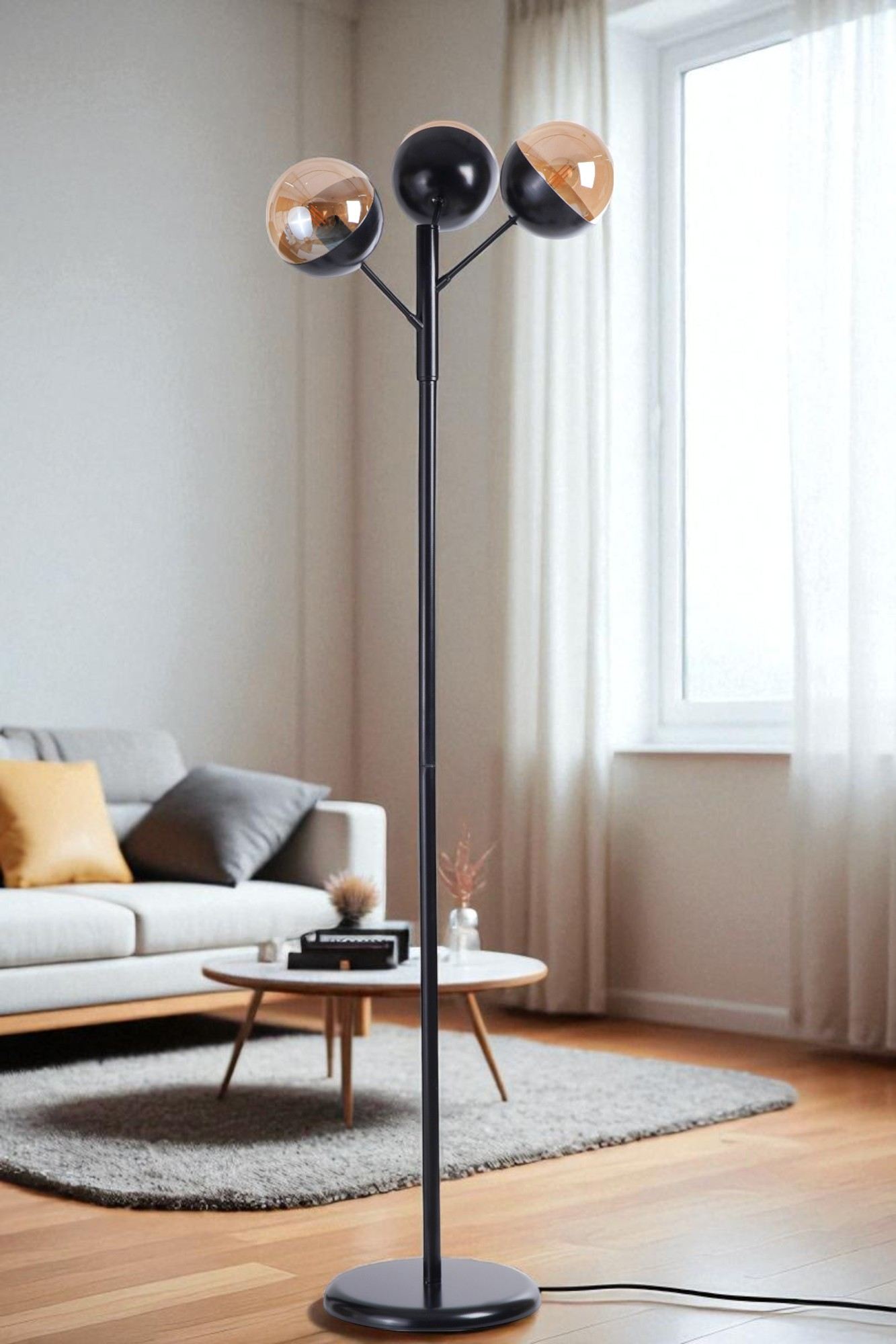 Candeeiro de Pé – 163 cm de Altura – Mel e Preto – Metal e Vidro