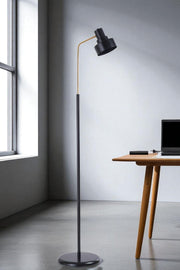 Candeeiro de Pé – 157 cm de altura – Preto e Dourado – Metal