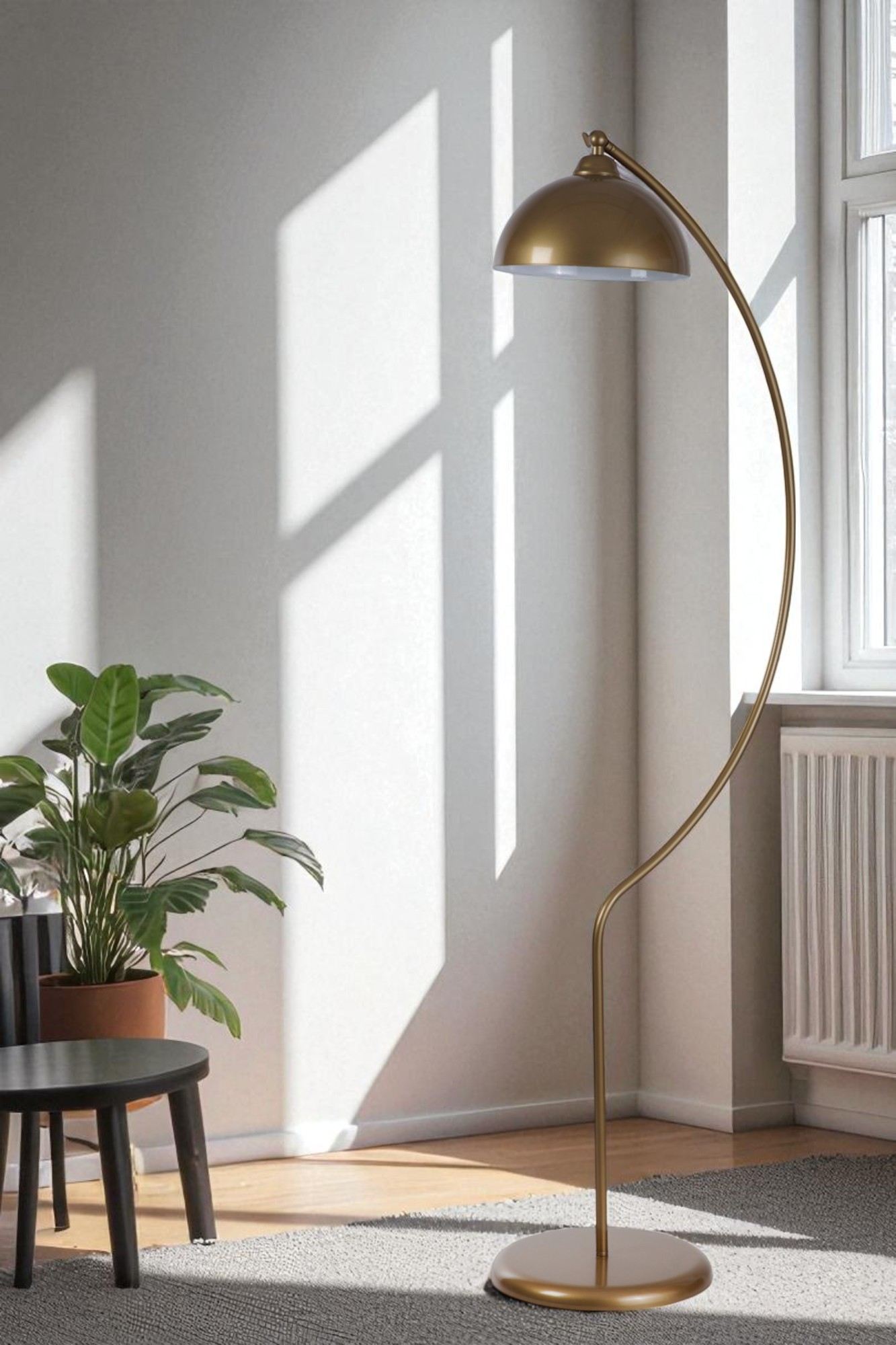 Candeeiro de Pé – 150 cm – Dourada – Metal