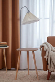 Candeeiro de Pé com Mesa – 148 cm de altura – Creme, Cinza – Metal e Madeira de Bétula