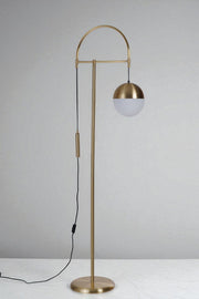 Candeeiro de Pé – 170 cm de Altura – Branco e Dourado – Metal e Vidro