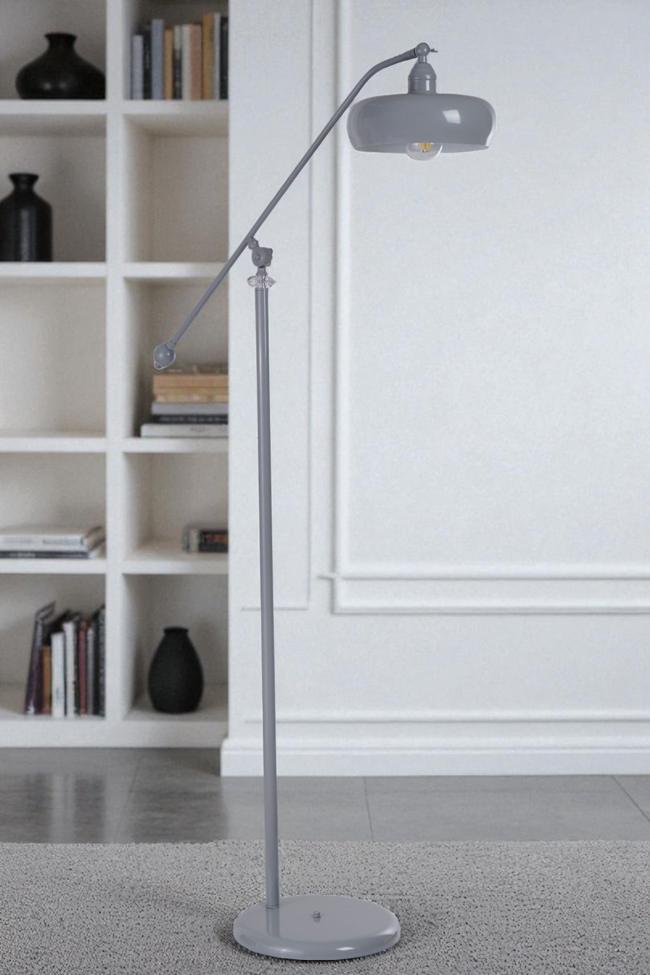 Candeeiro de Pé – 155 cm – Cinza – Metal