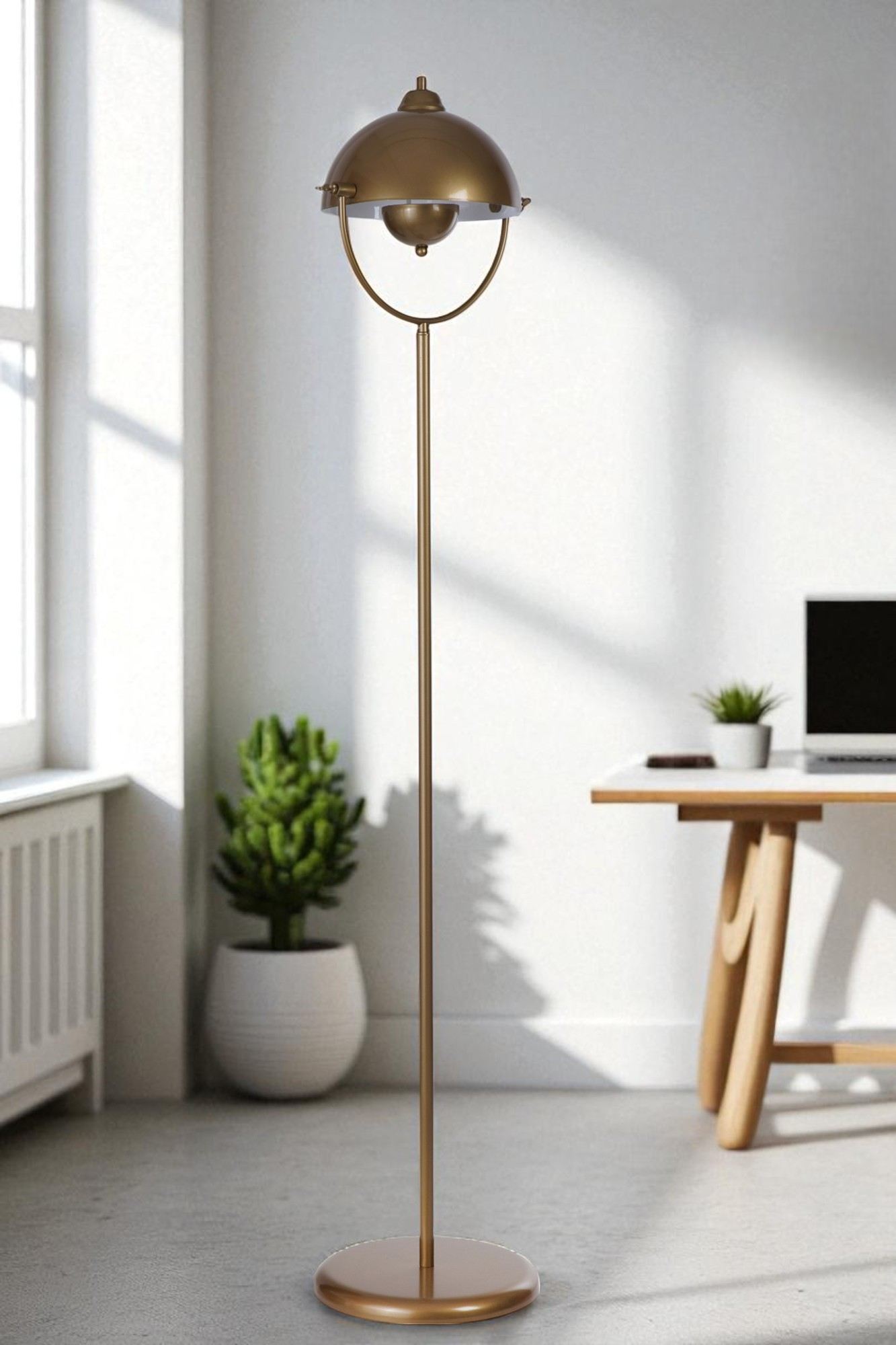 Candeeiro de Pé em Metal Dourado – 165 cm – Ø30