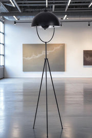 Candeeiro de Pé – 172 cm altura – Preto – Metal