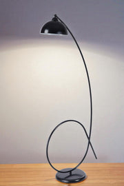 Candeeiro de Pé – 155 cm altura – preto – metal