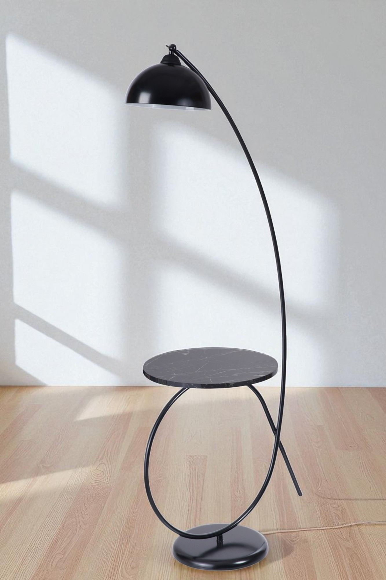 Candeeiro de Pé – 155 cm – Preto – Metal