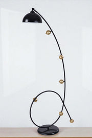Candeeiro de Pé – 155 cm – Preto e Dourado – Metal