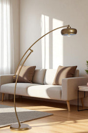Candeeiro de Pé – 155 cm de Altura – Dourado – Metal