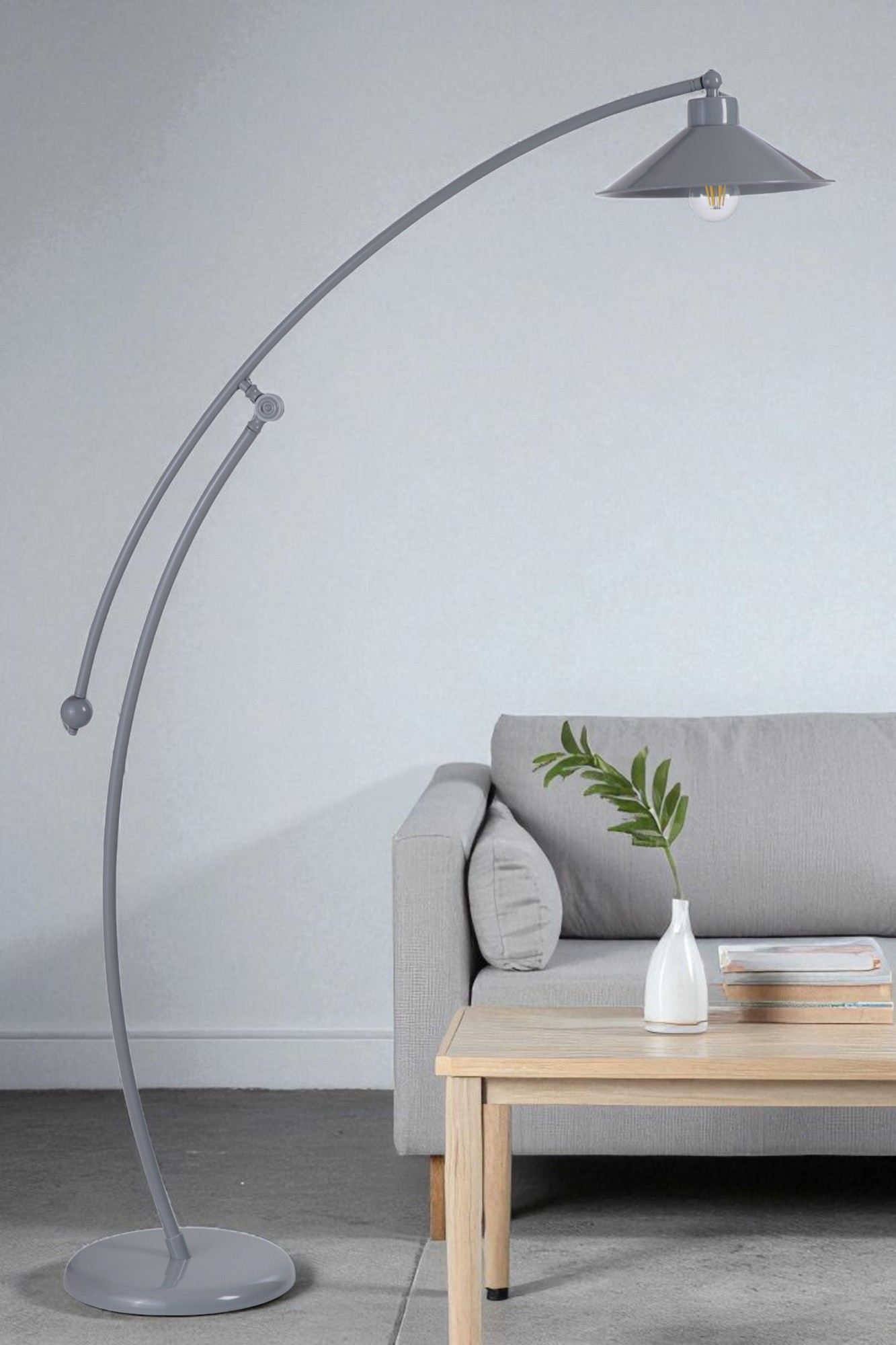 Candeeiro de Pé – 155 cm de Altura – Cinza – Metal