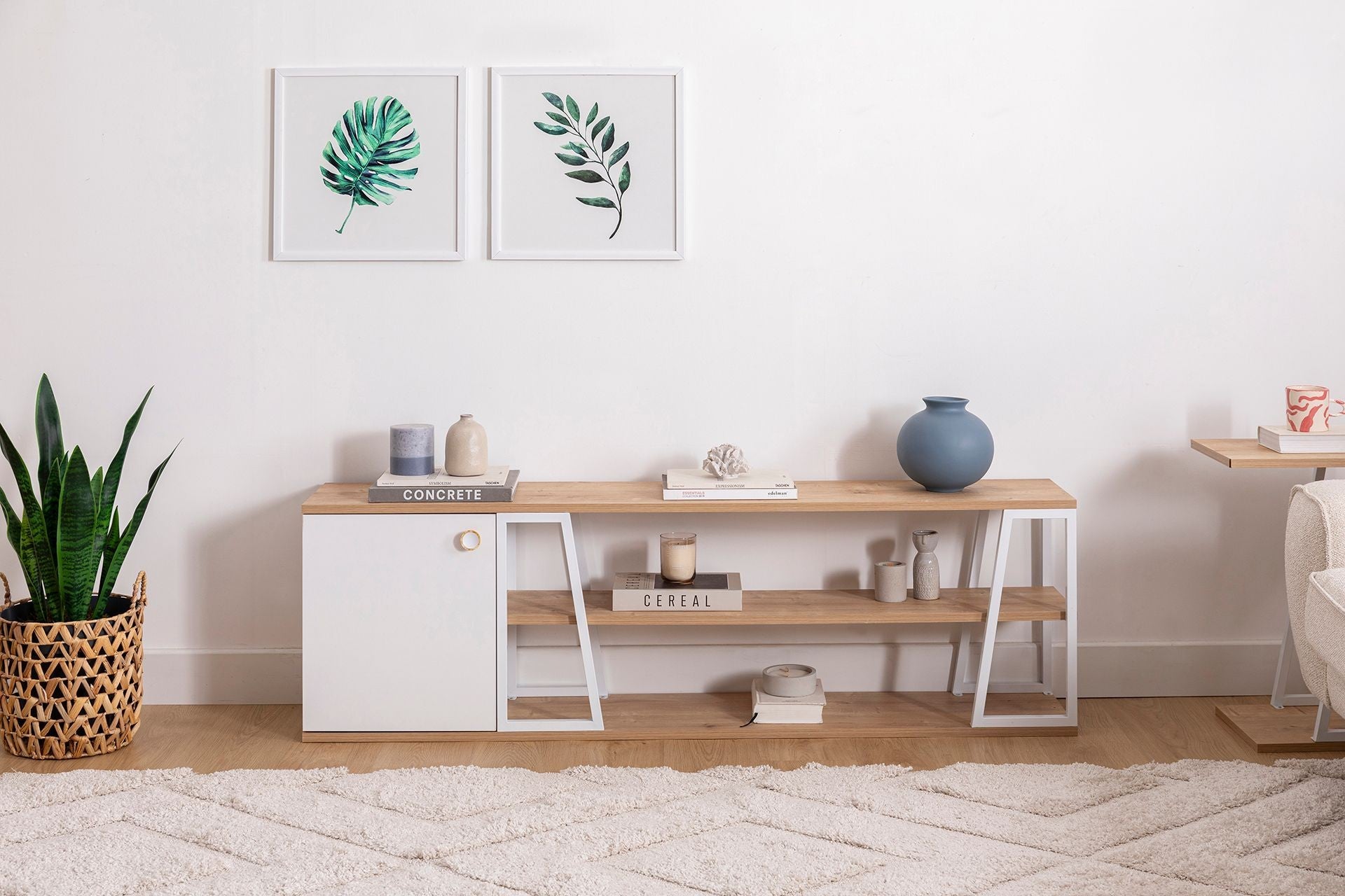 Móvel de TV – 160 cm x 30 cm x 48,6 cm – Safira e Branco – Painel de partículas e Metal