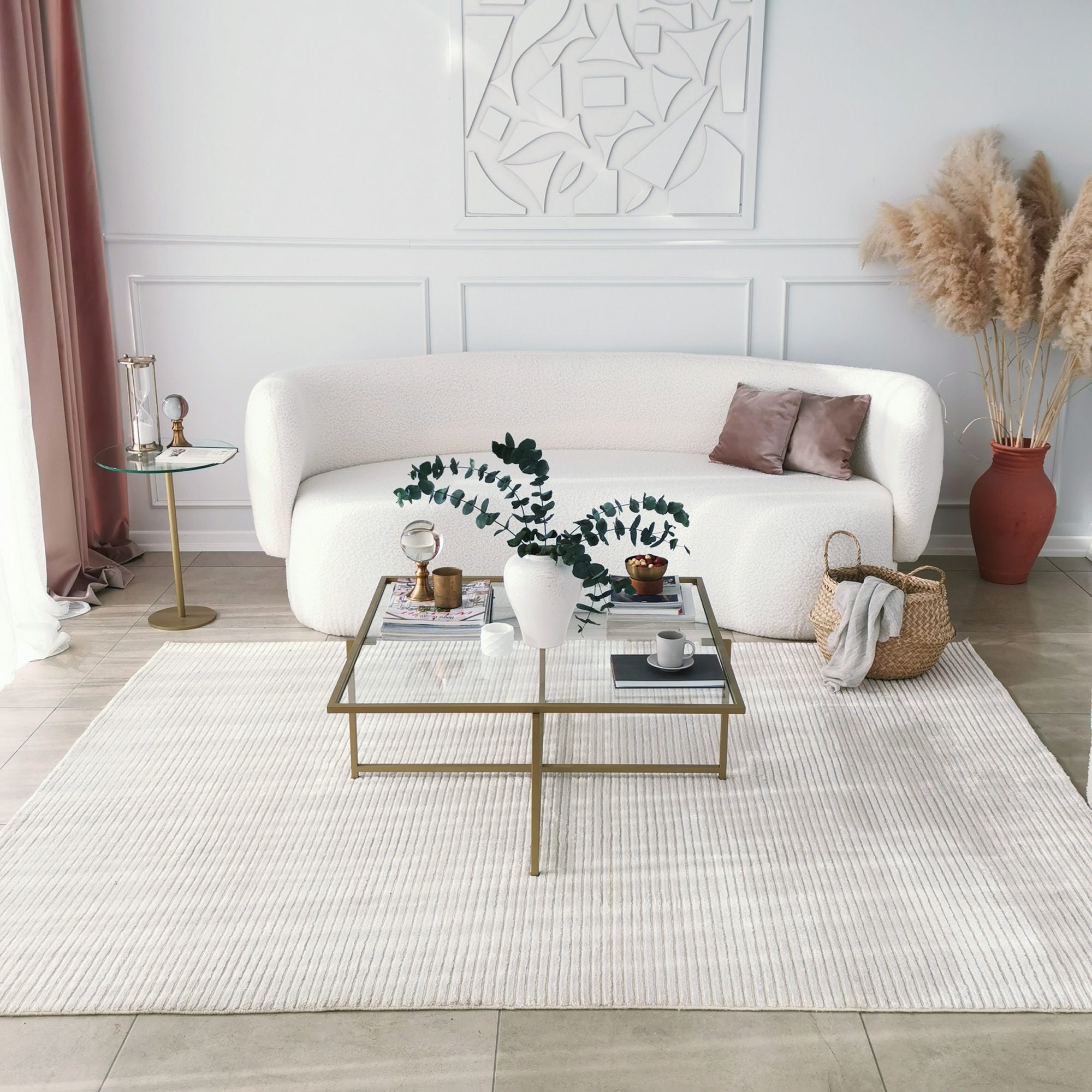 Mesa de Centro Moderna Glamour, Acabamento Dourado, 85 x 35 x 85 cm | Tampo 100% Vidro Temperado, Pés de Metal, Antimanchas | Elegante e Funcional para Espaços de Convivência