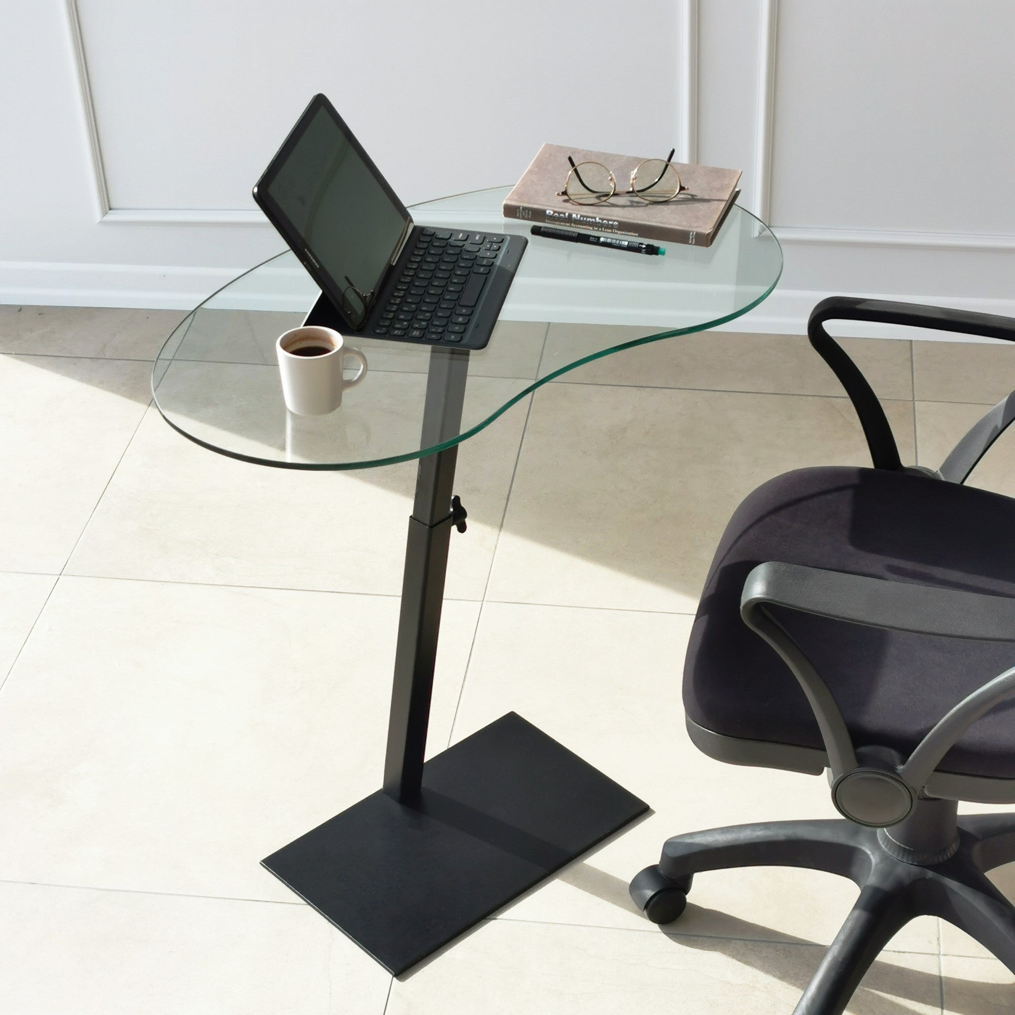 Mesa de Centro Moderna com Tampo 100% em Vidro Temperado, Estrutura em Metal Preto, Pernas Antibacterianas e Antiferrugem, Altura Ajustável, 70x75x40 cm | Design Industrial Elegante