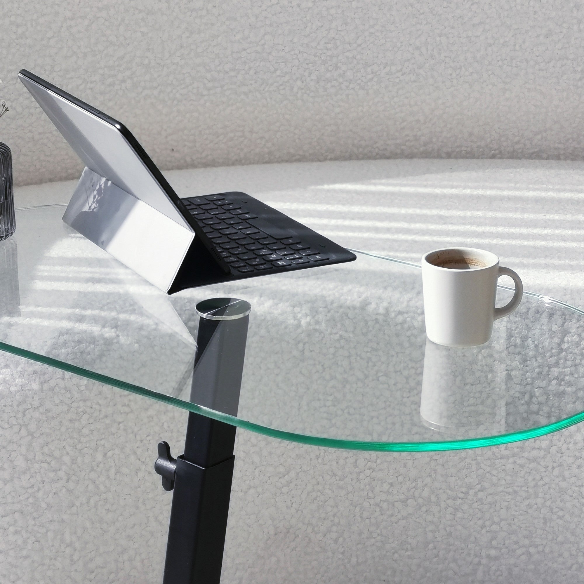 Mesa de centro moderna com tampo de vidro 100% temperado, estrutura de metal preto, pernas antibacterianas e antiferrugem, altura ajustável | 70 x 75 x 35 cm | Design industrial elegante