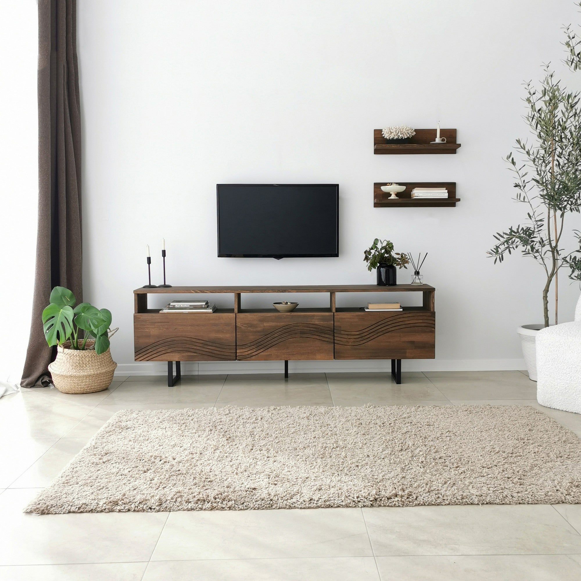 Móvel de TV rústico em nogueira com estrutura de metal, 100% madeira maciça de pinho, pés antibacterianos e antiferrugem | 170 x 40 x 30 cm | Perfeito para decoração tradicional e industrial