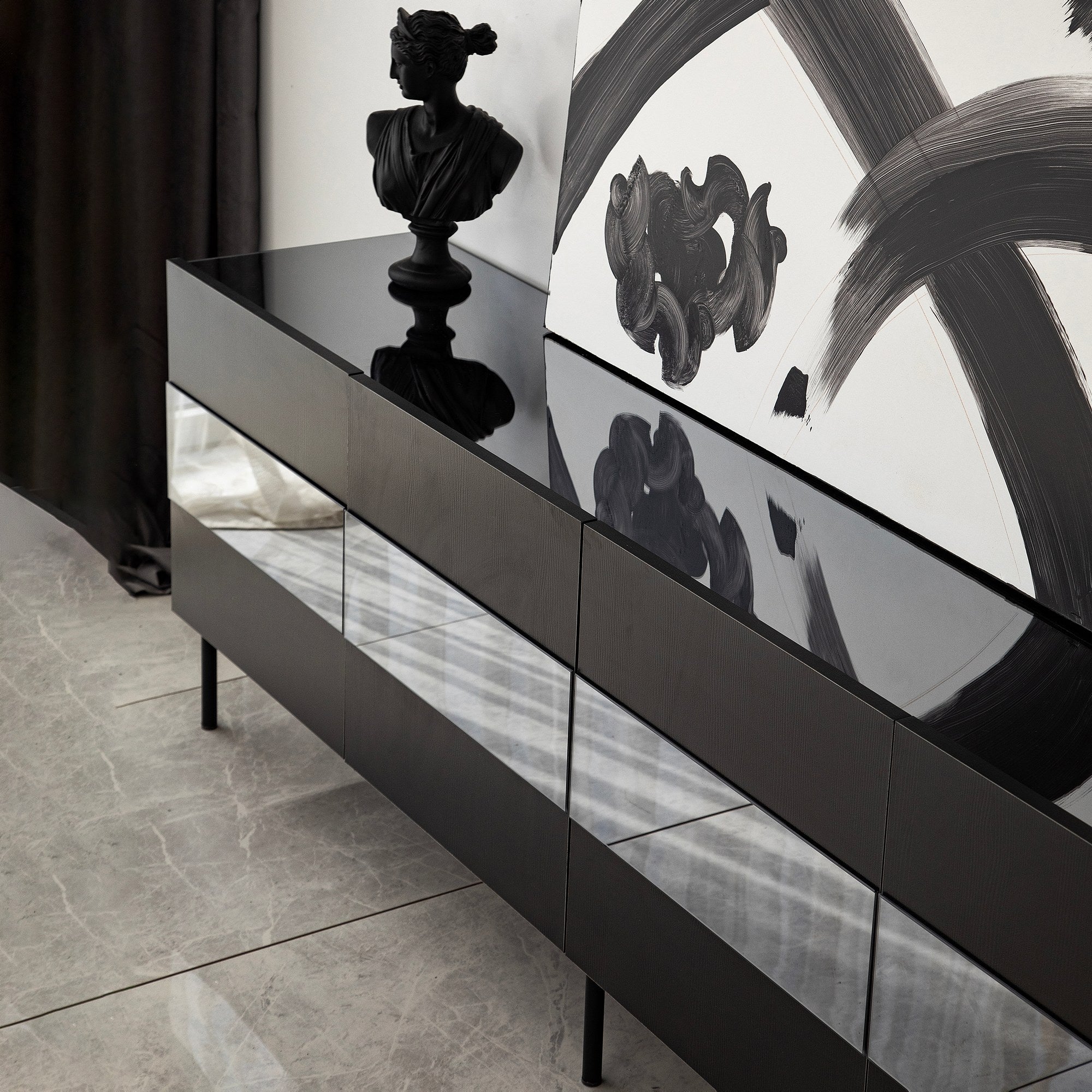 Móvel de TV elegante, preto e fumê, 180 x 59 x 35 cm | Painel de partículas 100% revestido em melamina, 18 mm de espessura | Design moderno para salas de estar e espaços de entretenimento