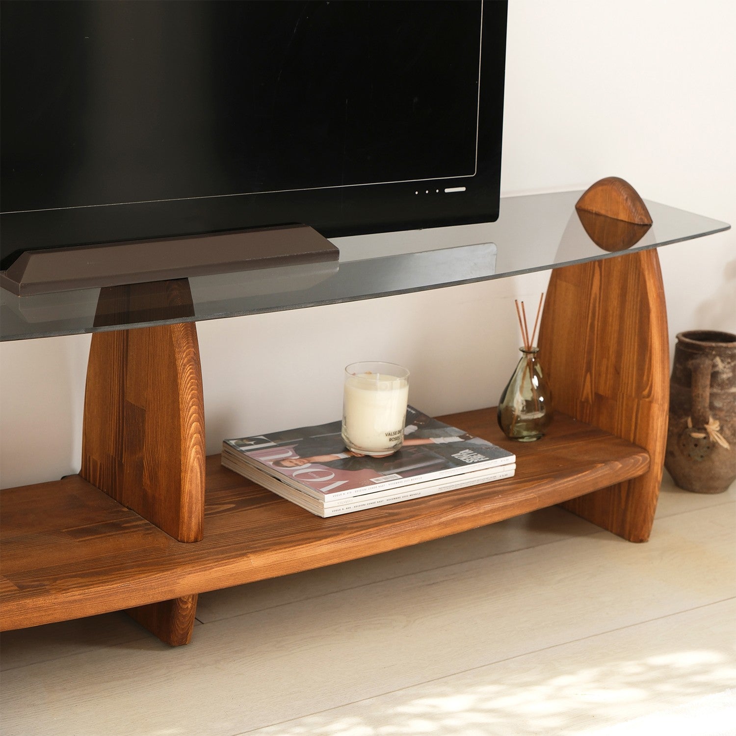 Móvel de TV – 160 cm x 45 cm x 35 cm – Castanho e Fumaça – Vidro Temperado e Madeira de Pinho