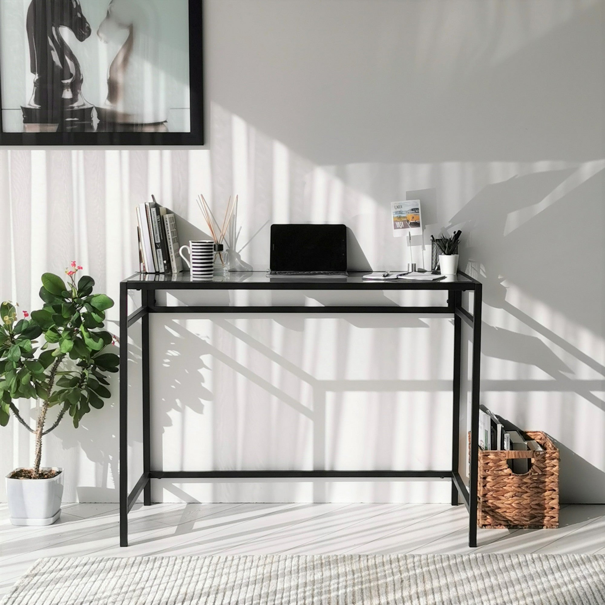 Secretária de Estudo/Escritório Moderna com Tampo 100% em Vidro Temperado, Estrutura em Metal Preto, 100 x 75 x 45 cm | Montável na Parede, Design Industrial Elegante para Escritório em Casa