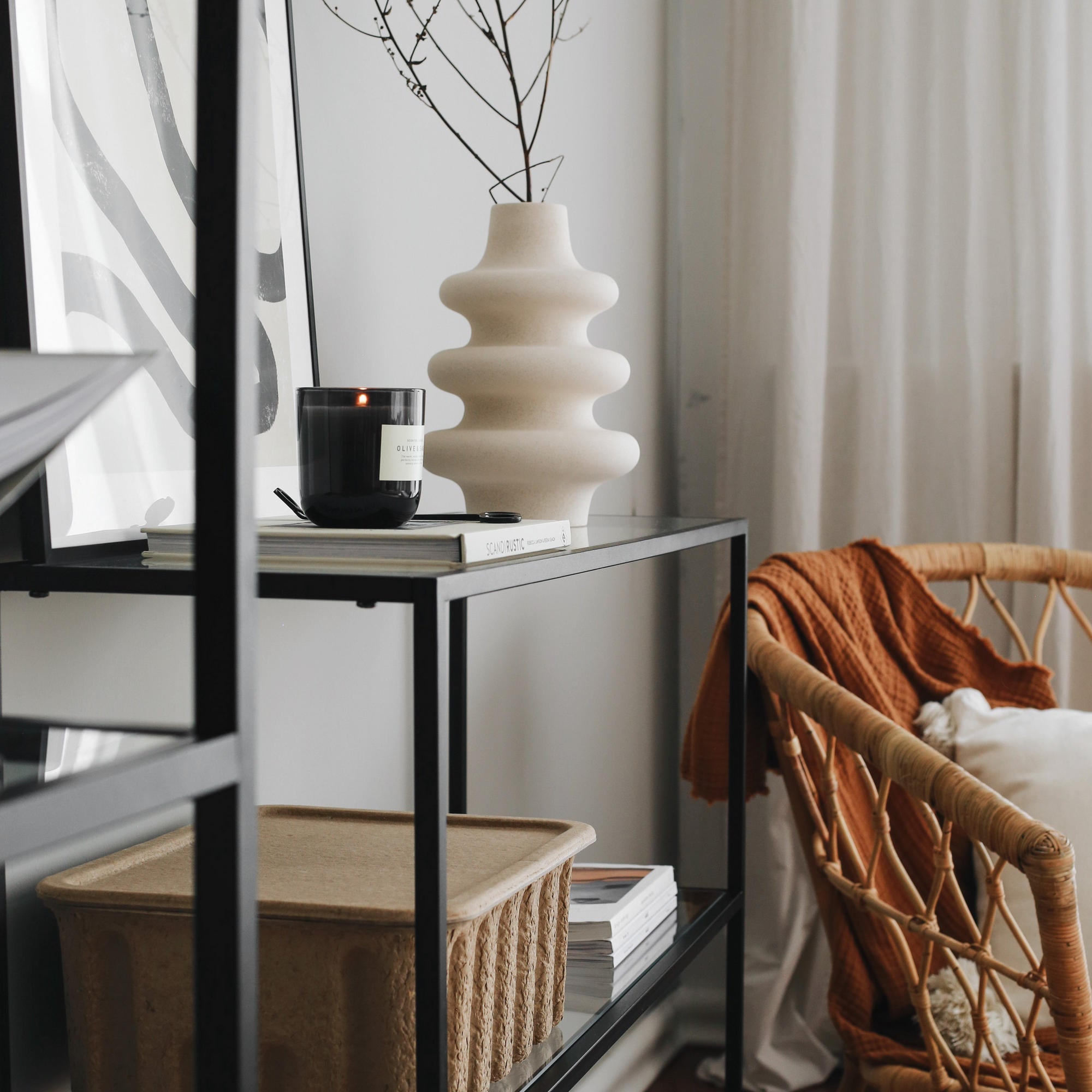 Cômoda Industrial Moderna com Vidro 100% Temperado e Estrutura de Metal, Preta, 100x85x30 cm | Montável na Parede, Várias Prateleiras, Design Elegante e Funcional