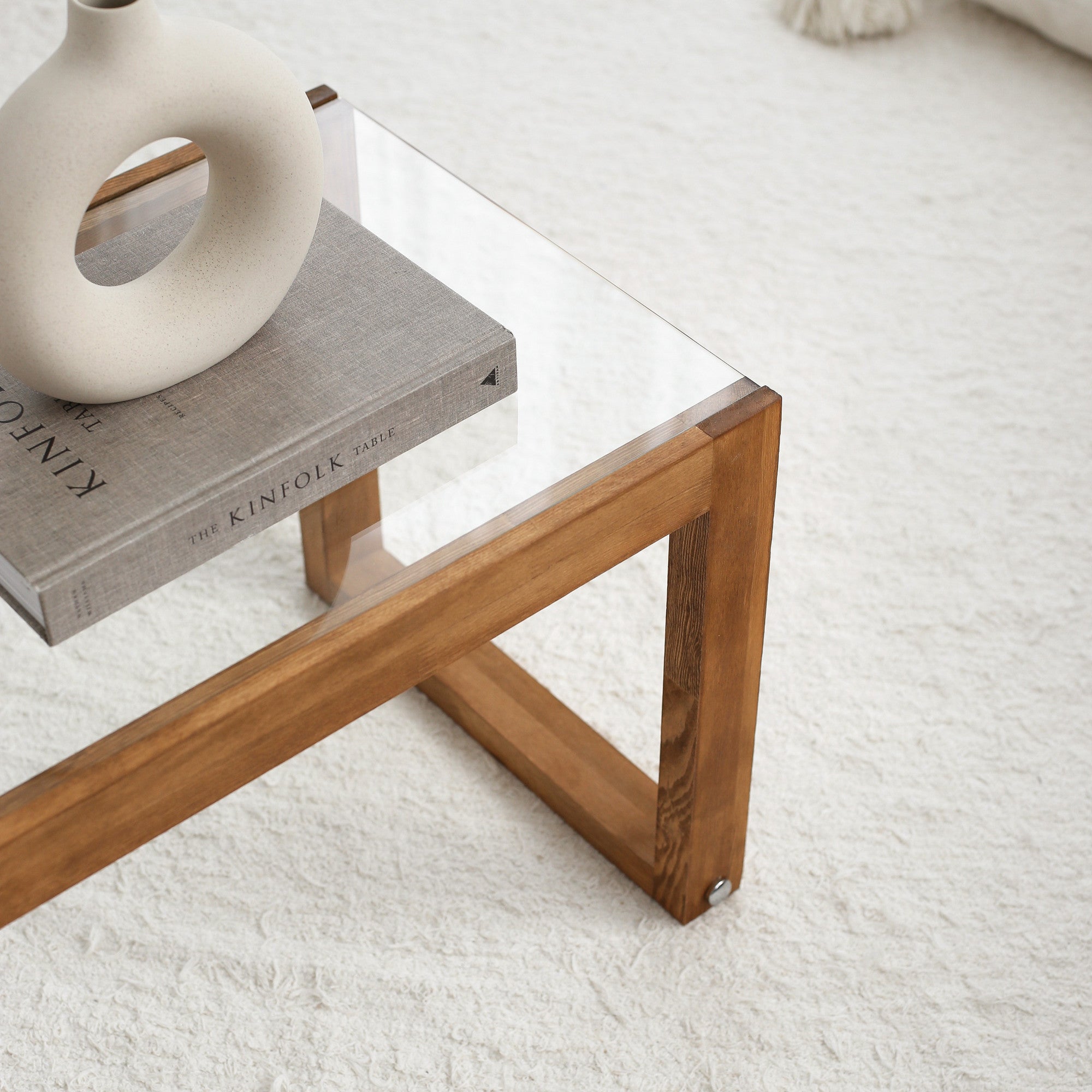 Móvel de TV moderno, 130 cm, 100% madeira maciça de pinho e vidro temperado, 6 mm de espessura | Montável na parede, design escandinavo rústico, perfeito para qualquer sala de estar