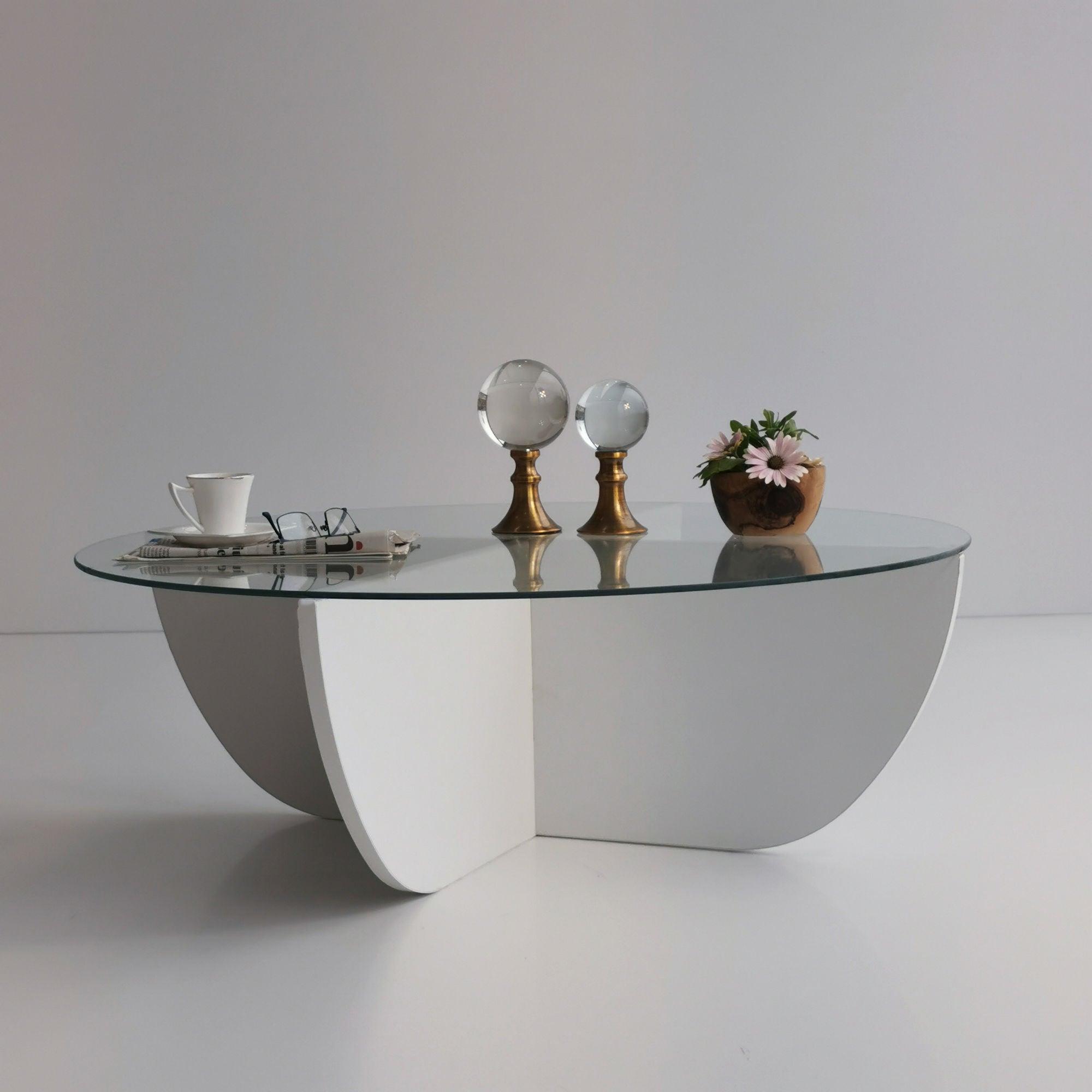 Mesa de Centro Branca Moderna, 90 x 90 x 30 cm | Tampo 100% Vidro Temperado, Estrutura 100% Melamina, 18 mm de Espessura | Design Elegante e Funcional para Qualquer Espaço