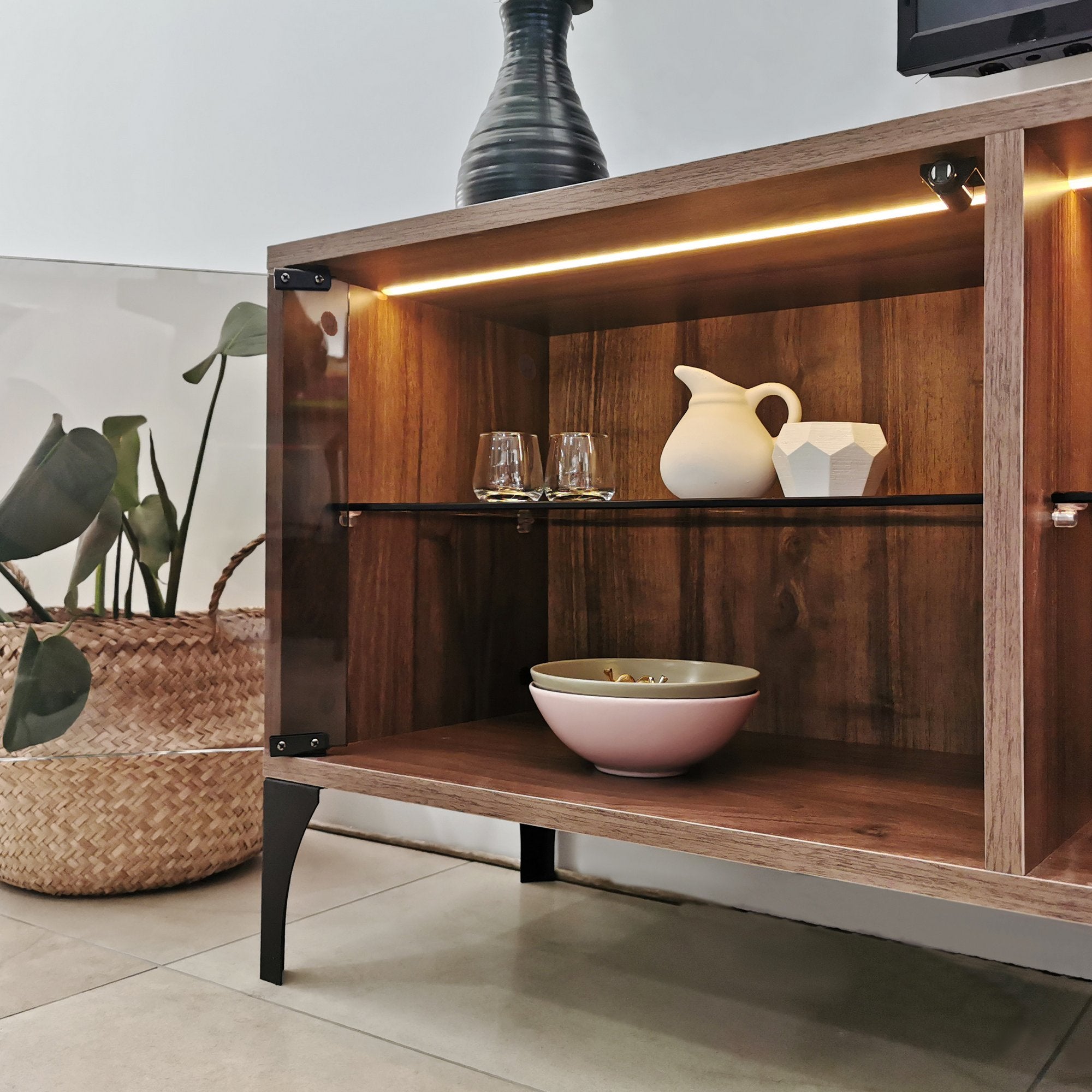 Móvel de TV moderno com iluminação LED e controle remoto, cor nogueira, 160 x 55 x 35 cm | 100% vidro temperado e painel de partículas revestido de melamina, 18 mm de espessura