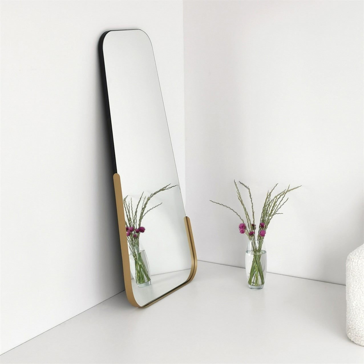 Espelho elegante com moldura dourada, 60 x 130 cm | 100% MDF e estrutura de metal, espelho Flotal-E ecológico com bordas de PVC | Perfeito para decoração moderna