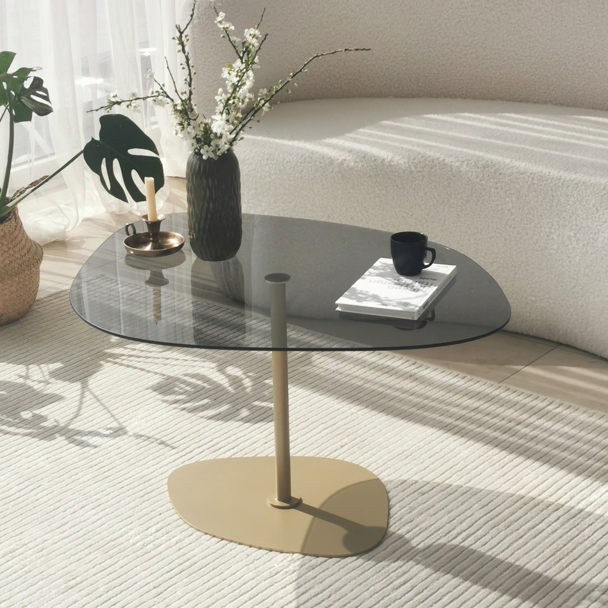 Mesa de Centro Elegante com Tampo de Vidro Temperado, Cinza Escuro e Dourado, 85 x 67 x 40 cm | Pernas de Metal Resistente, Desmontável para Fácil Montagem | Elegância Moderna