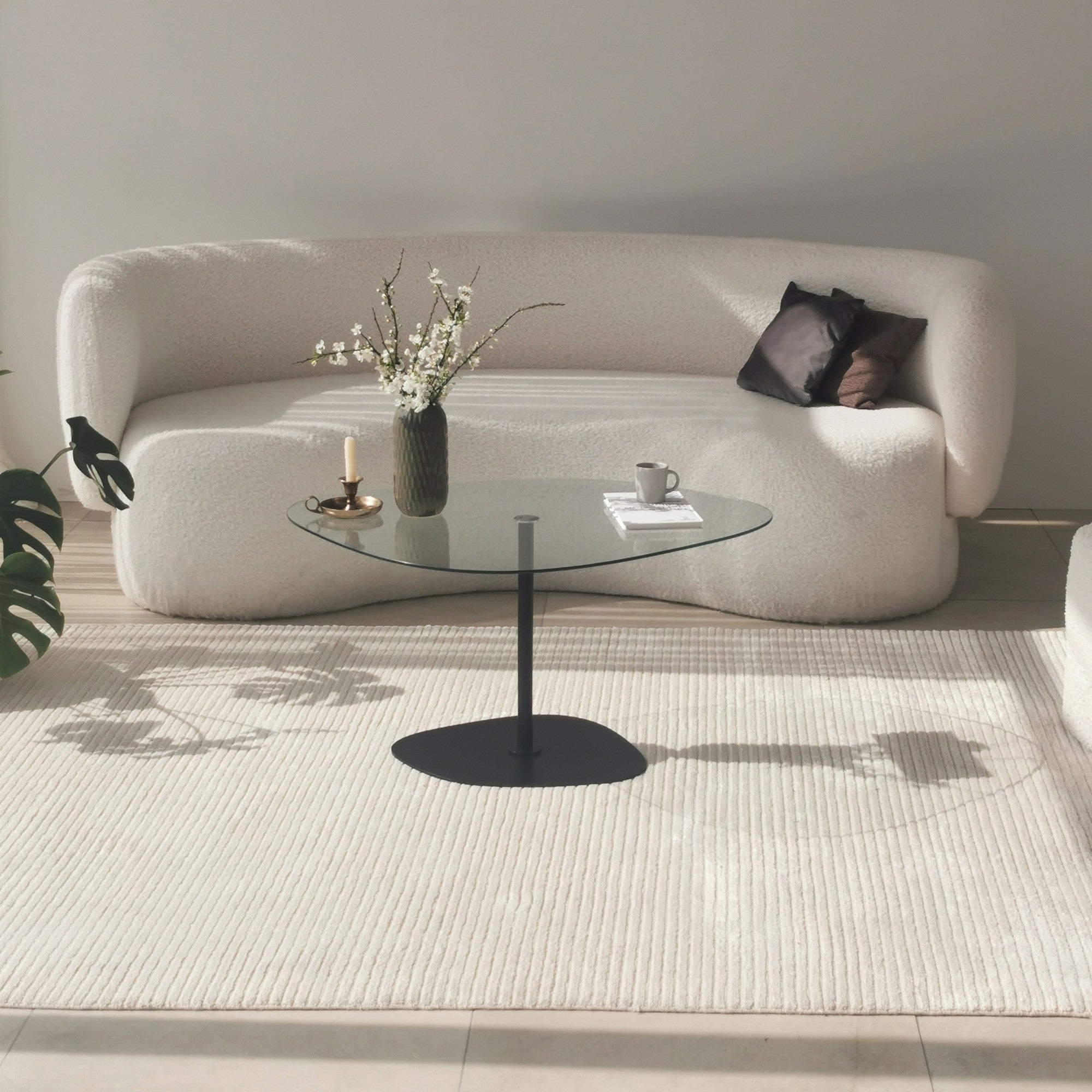 Mesa de Centro Elegante com Tampo de Vidro Temperado, 85 x 67 x 40 cm | Pernas de Metal, Desmontada | Design Elegante Transparente e Preto para Espaços Modernos