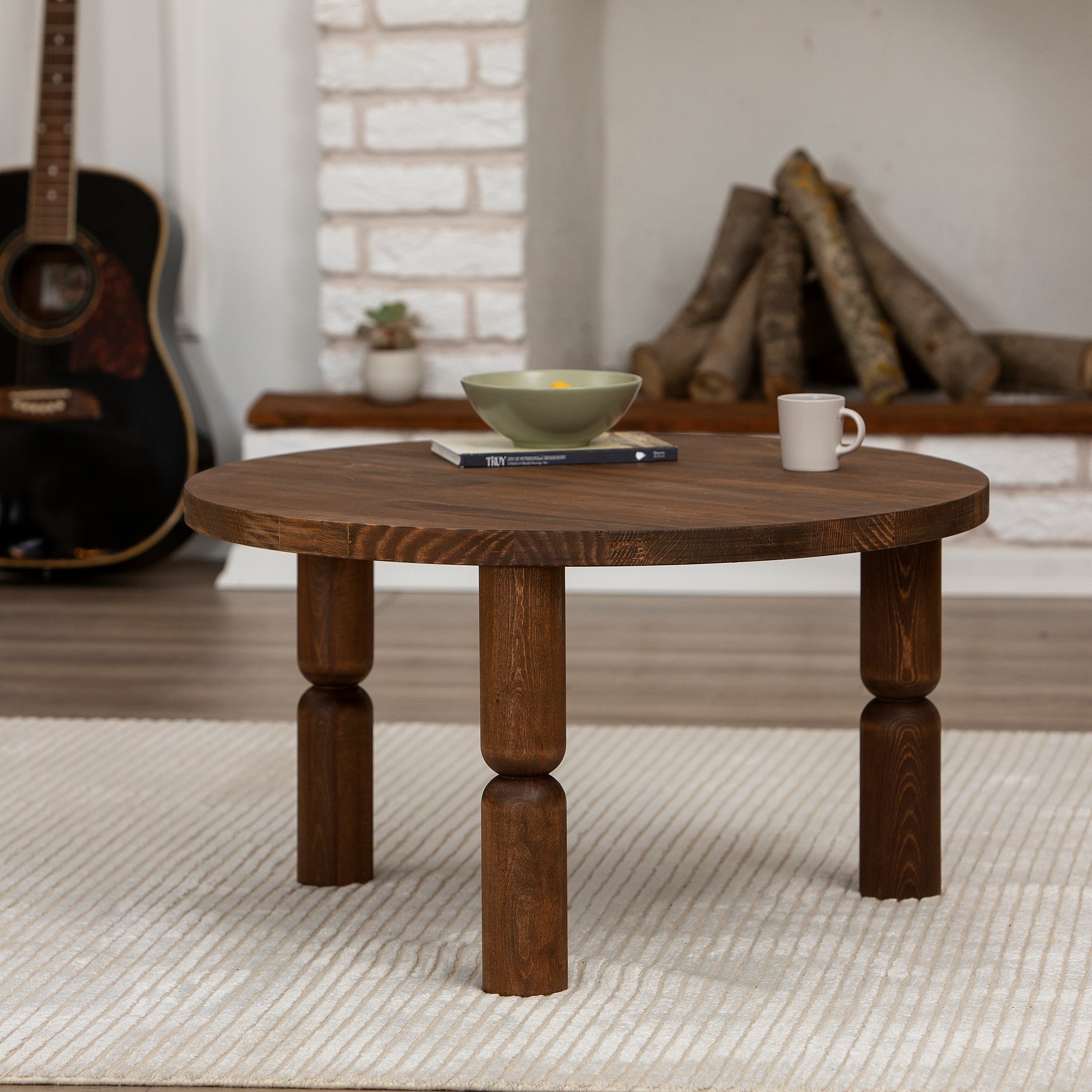 Mesa de Centro Elegante em Nogueira, 70 x 70 x 40 cm | 100% Madeira de Faia, Resistente a UV e Acabamento Ultra Fosco à Base de Água | Elegante e Durável para Espaços Modernos