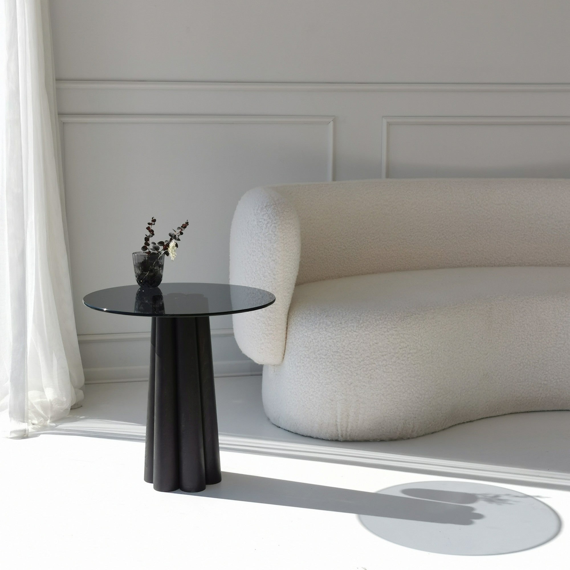 Mesa de Centro Elegante, 50x50x50 cm, Cinza Escuro e Preto | 100% Vidro Temperado e Estrutura em Madeira de Faia | Desmontada para Fácil Montagem, Design Moderno