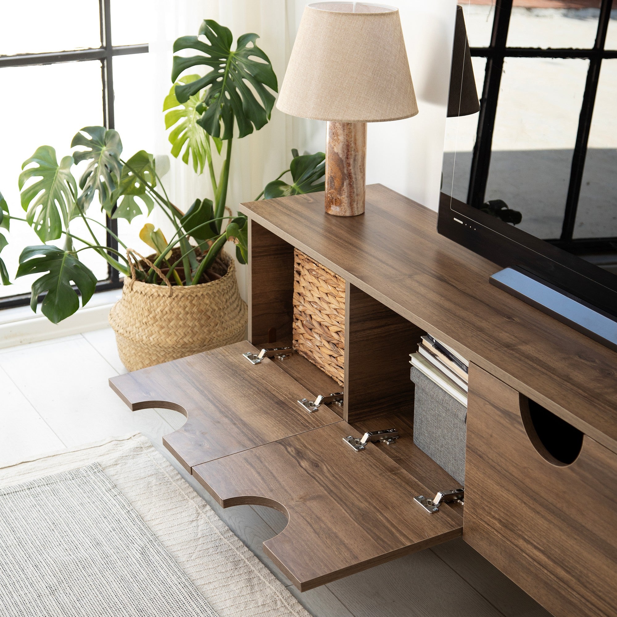 Móvel de TV elegante em nogueira, 180 cm x 35 cm x 35 cm | Aglomerado 100% revestido em melamina, 18 mm de espessura | Bordas de PVC duráveis, fácil montagem