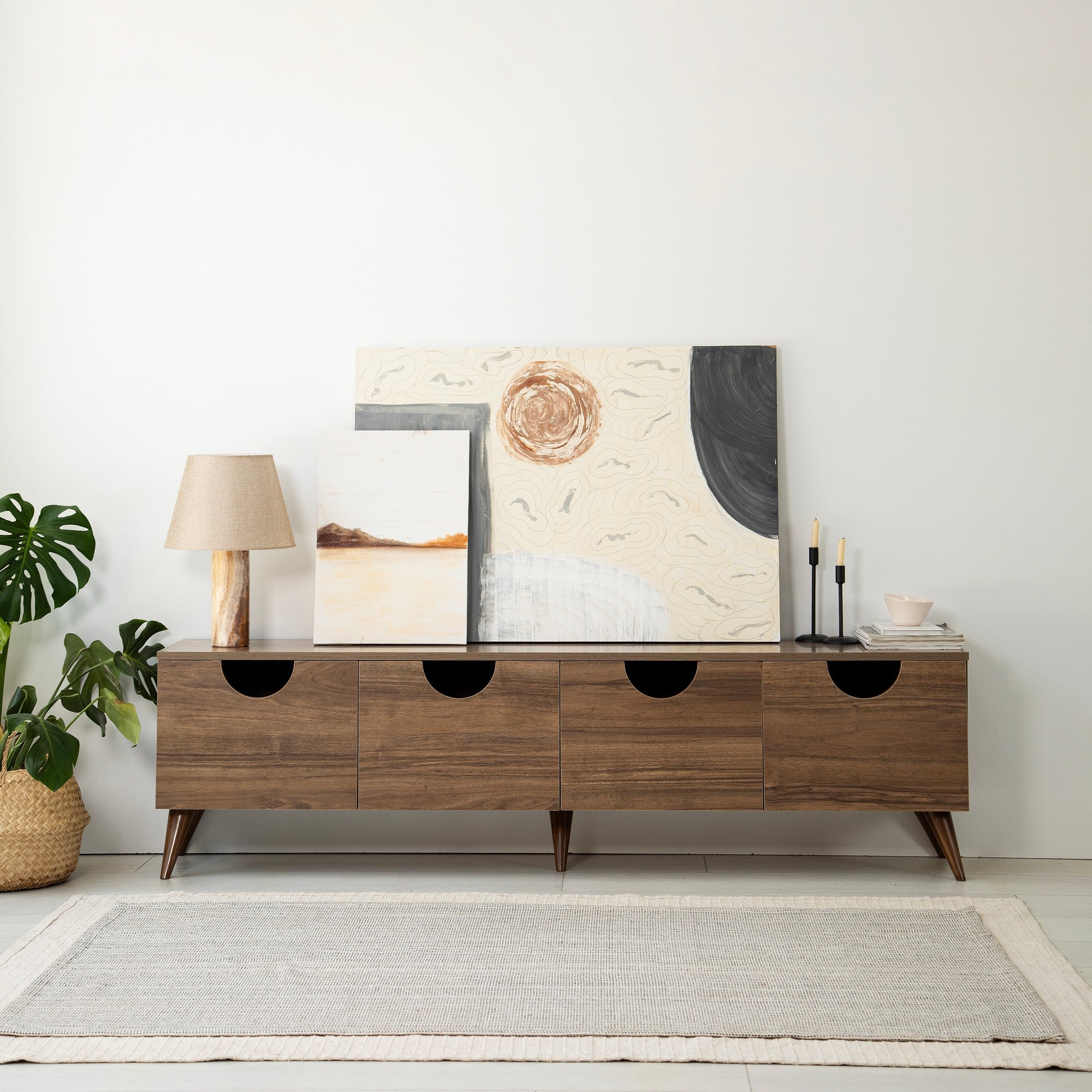 Móvel de TV elegante em nogueira, 180 cm x 50 cm x 35 cm | Aglomerado 100% revestido em melamina, 18 mm de espessura, bordas em PVC | Design moderno para sala de estar