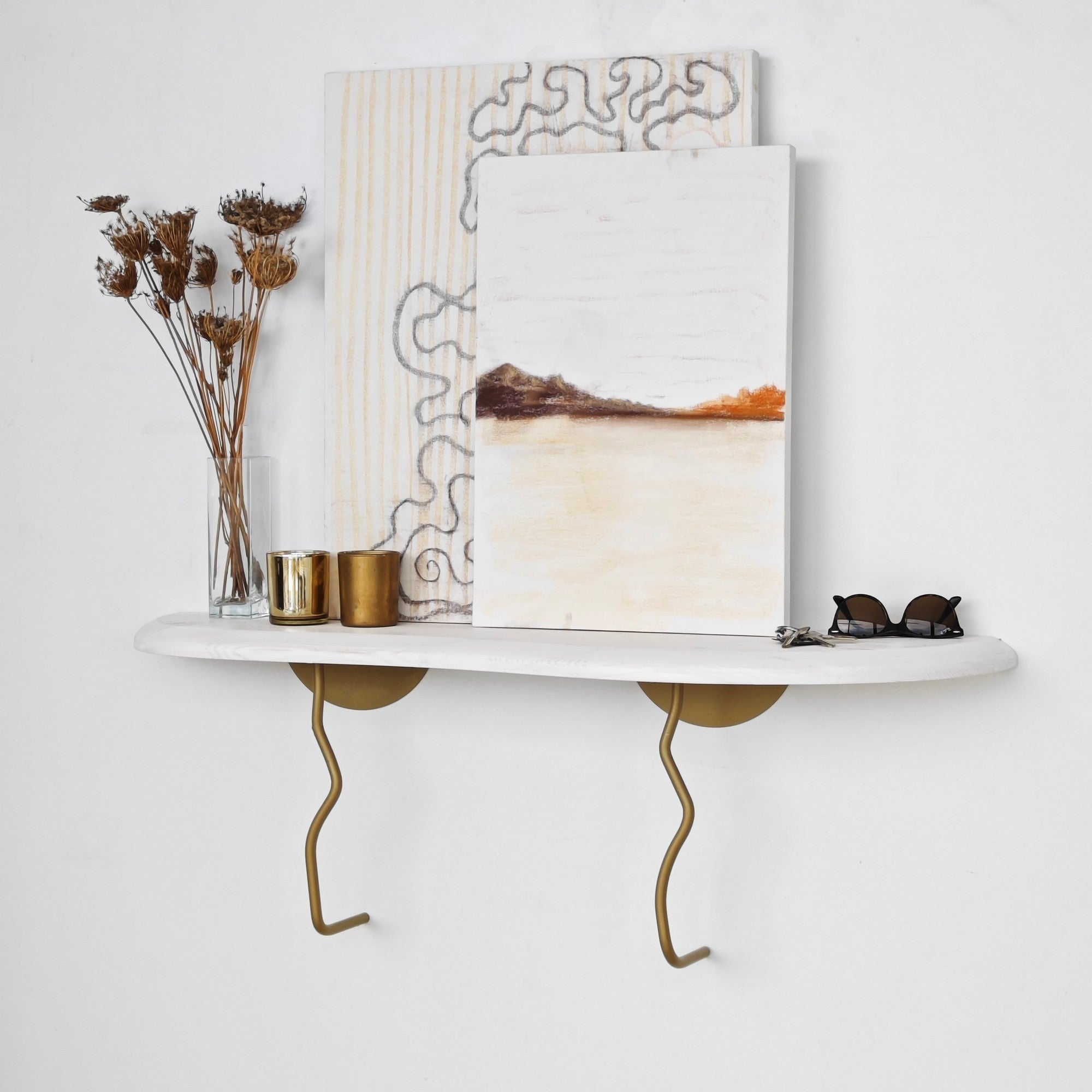 Prateleira de Parede Elegante, 99 cm x 22 cm, 100% madeira de pinho e estrutura de metal, acabamento dourado e branco | Solução de Armazenamento Elegante para Decoração de Casa e Escritório