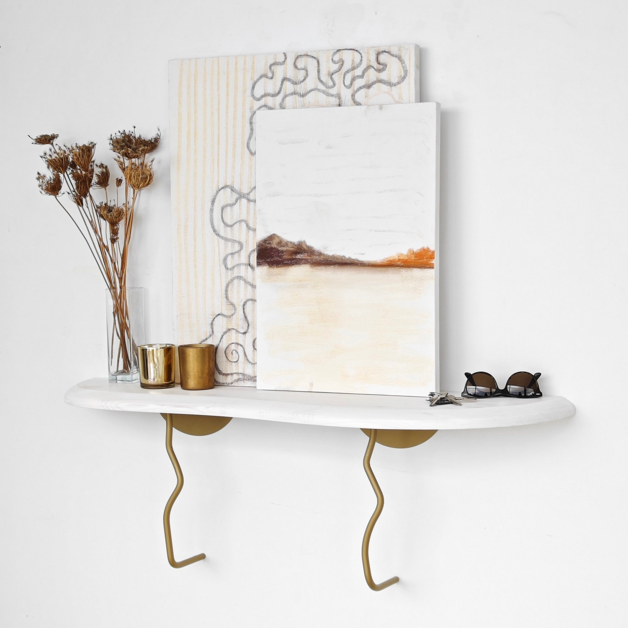 Prateleira de Parede Elegante, 99 cm x 22 cm, 100% madeira de pinho e estrutura de metal, acabamento dourado e branco | Solução de Armazenamento Elegante para Decoração de Casa e Escritório